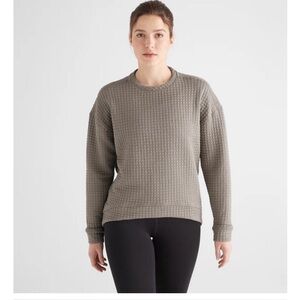 Nobull women’s quilted waffle pullover sz SM